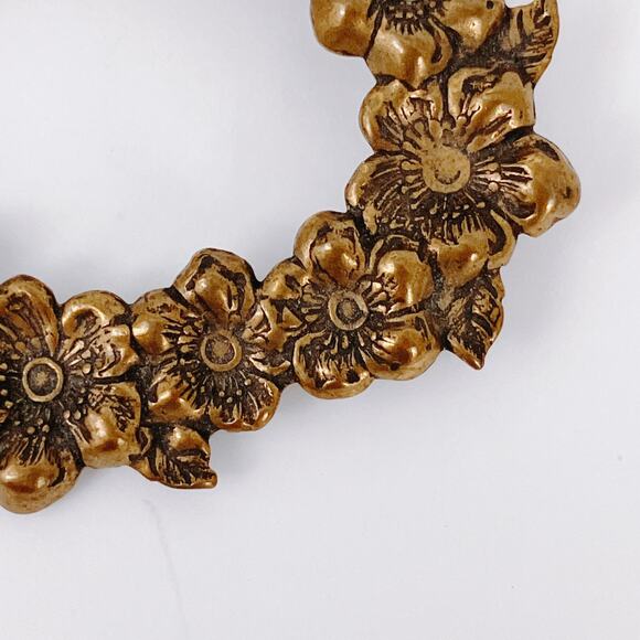 Vintage 1940s 1950s Brooch Gold Tone Dogwood Flower Wreath Mid Century Pin - Picture 4 of 9